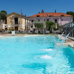 relais-il-casale.hotelitalianriviera.com/